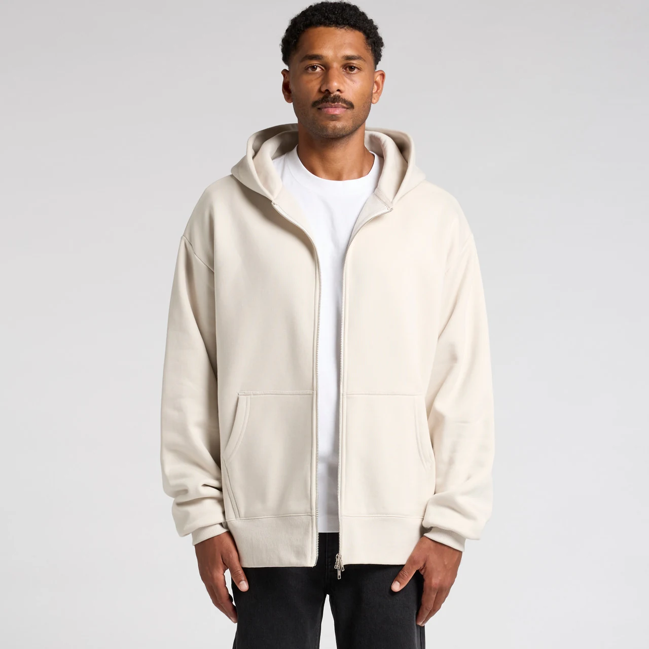 Heavy Zip Hood - Detail View 2