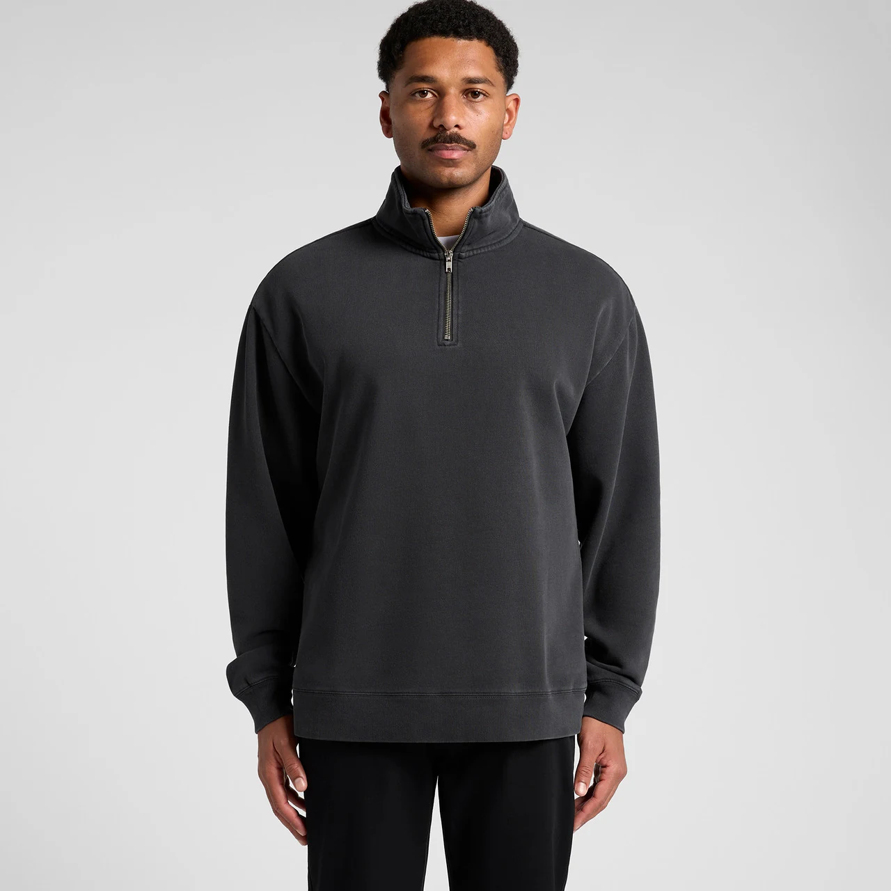 Relax Faded Half Zip - Detail View 2