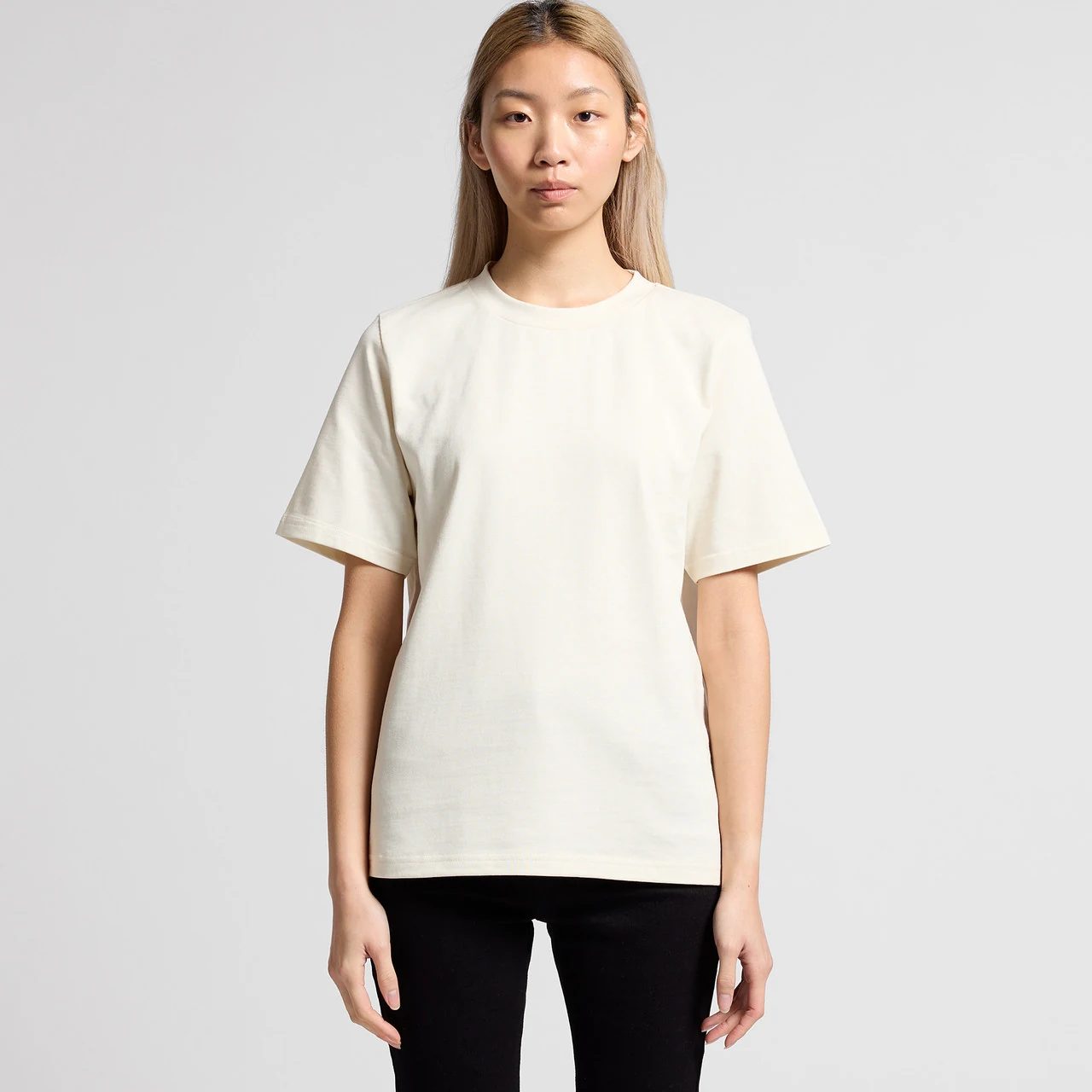 Wo's Heavy Tee - Detail View 2