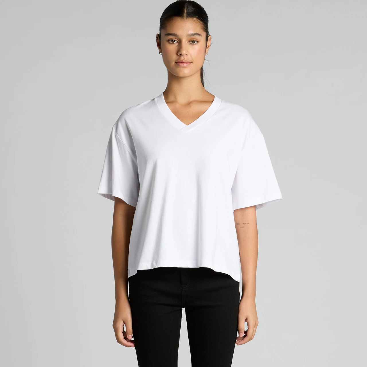 Wo's Martina V Neck Tee - Detail View 2