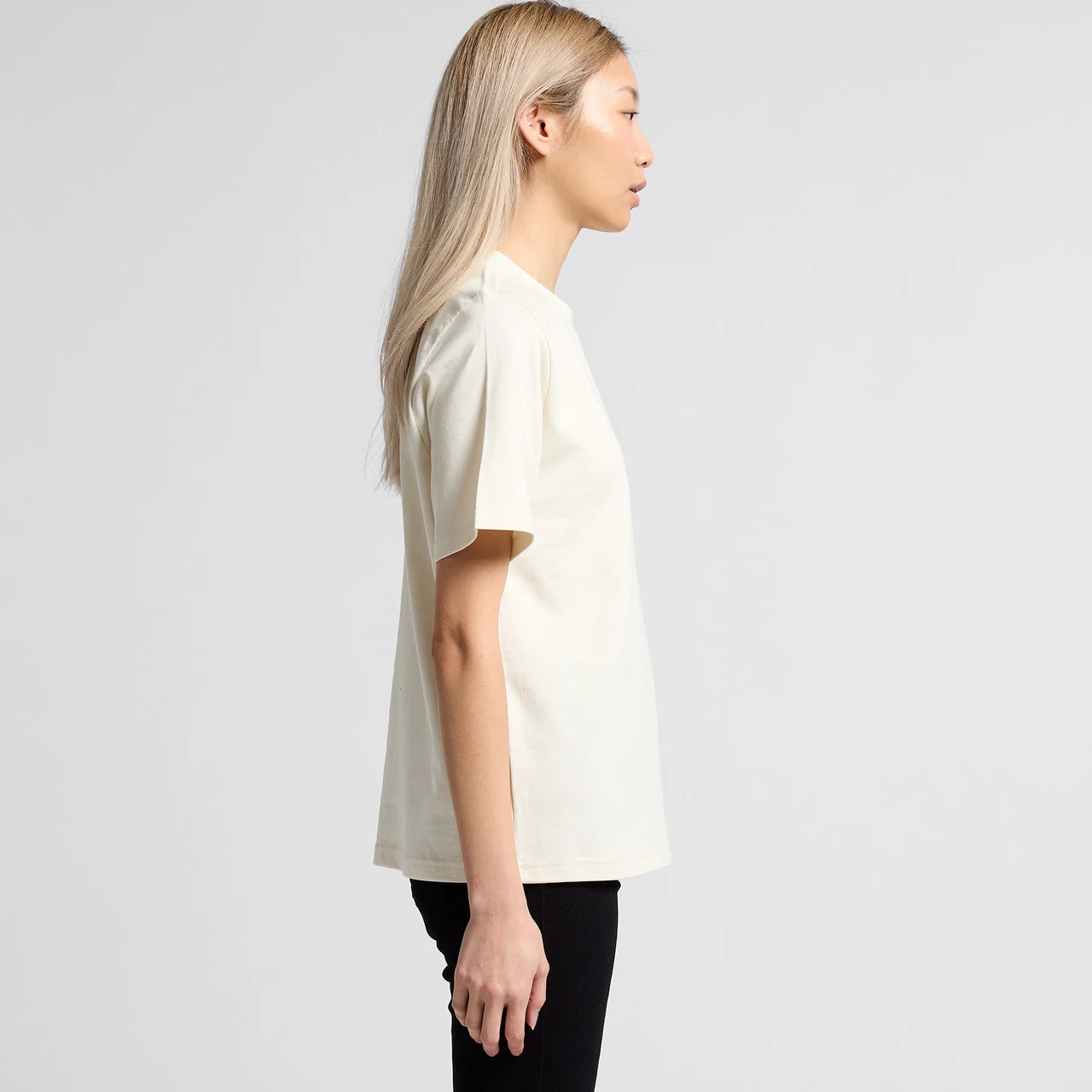 Wo's Heavy Tee - Detail View