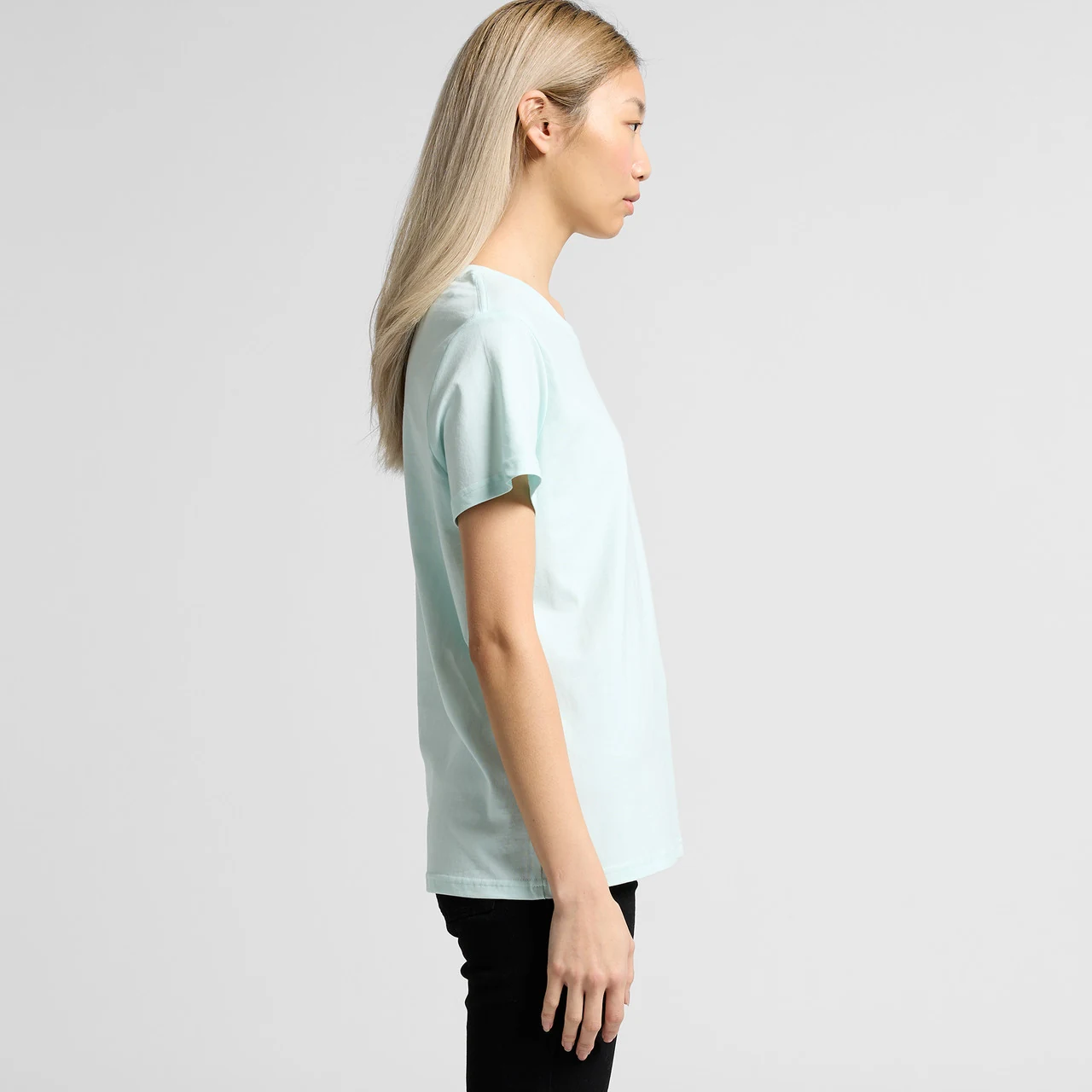 Wo's Maple Tee - Detail View