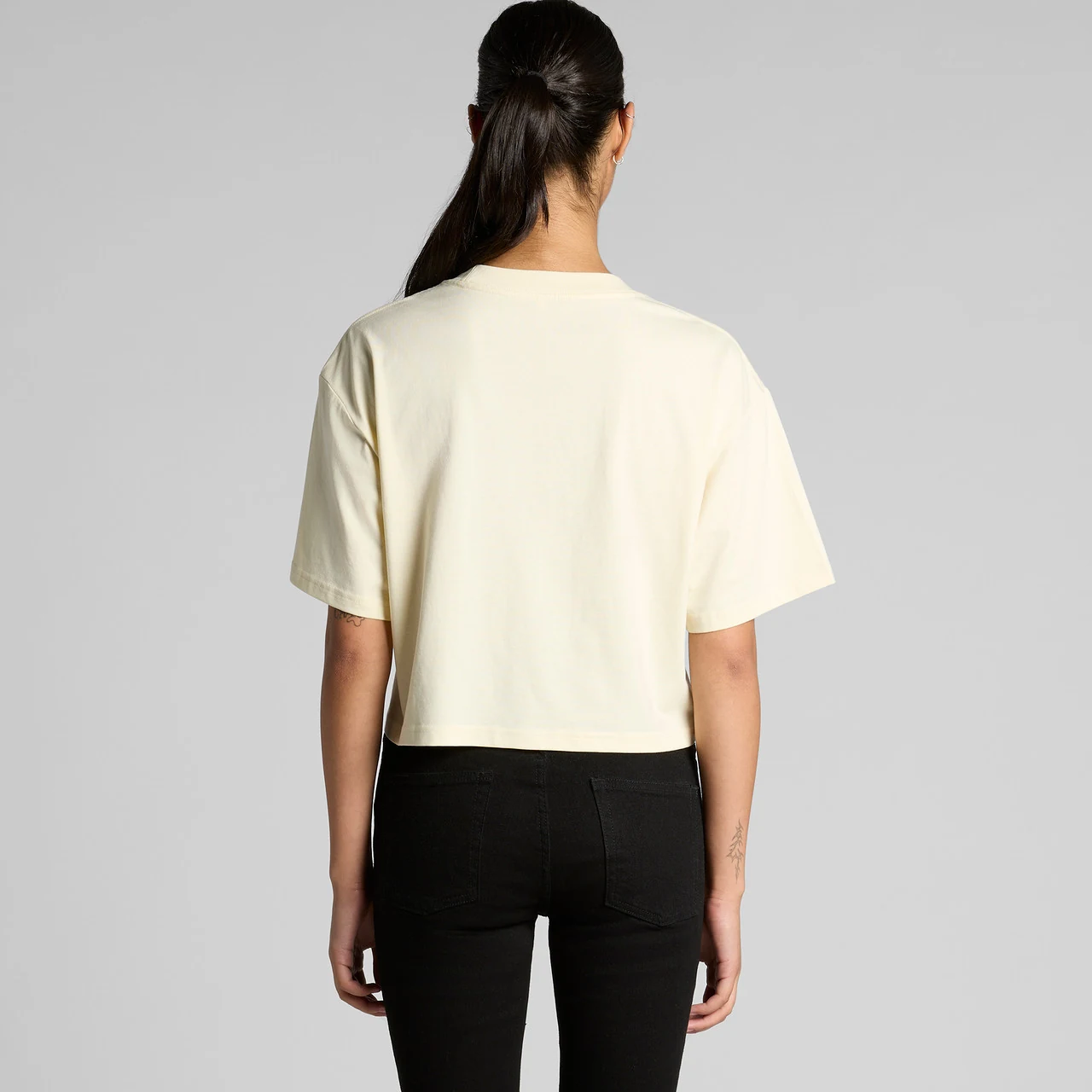 Wo's Martina Crop Tee - Detail View